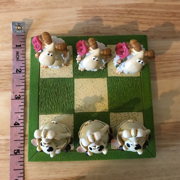 Vintage sheep and cows Tic Tac Toe VGUC - Picture 4 of 6